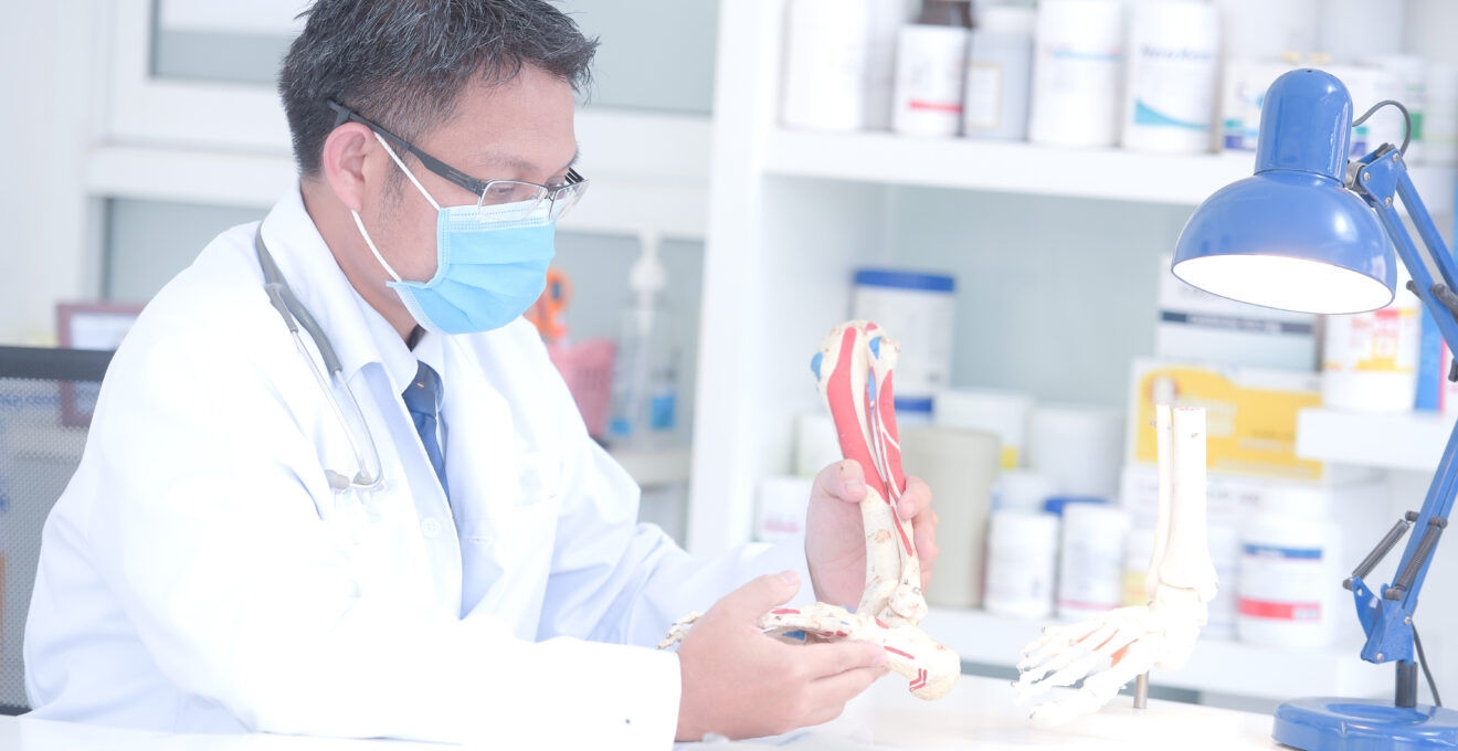 consulter un chirurgien spécialiste du pied